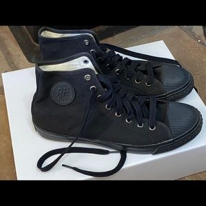 Hi top pf flyers(mint condition)